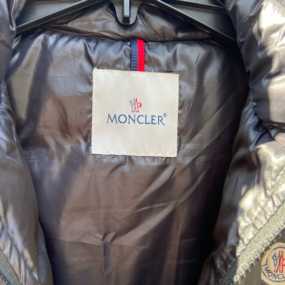 Moncler “GUI” Down Vest - Picture 7 of 12